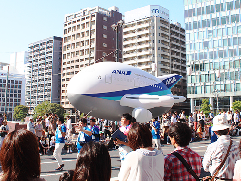 実例集｜日本アート株式会社｜ANA様 飛行機型オリジナルバルーン製作